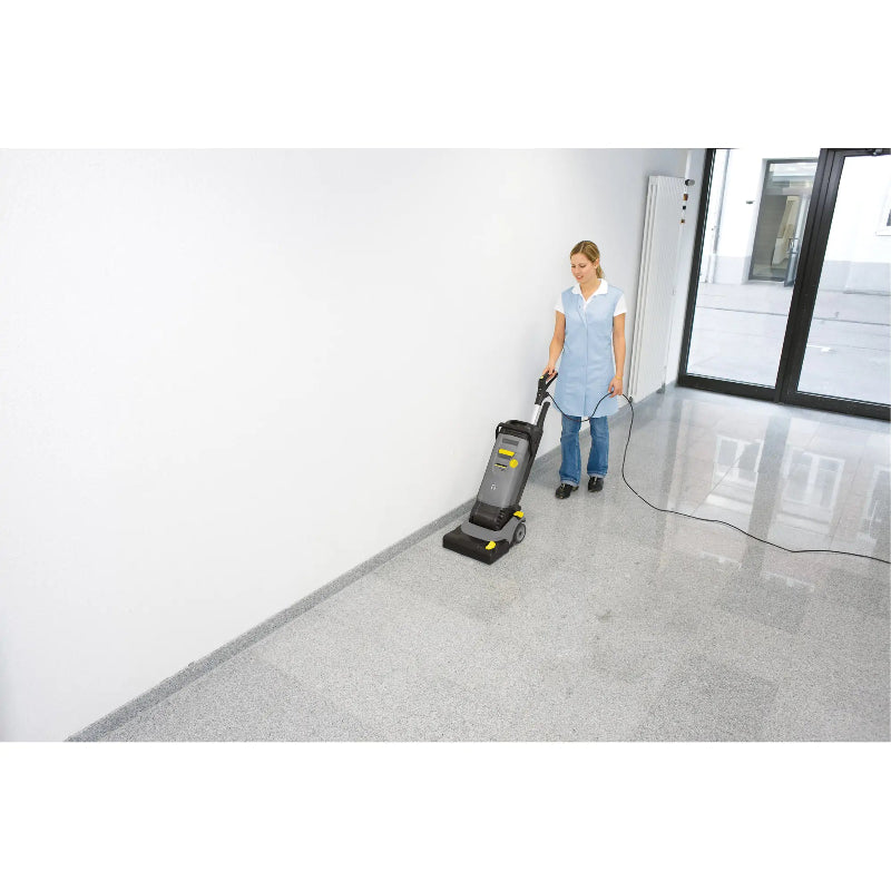 Karcher BR 30/4 C Compact Floor Scrubber, Scrubber person