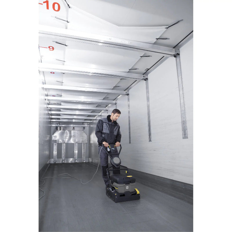 Karcher BR 40/10 C ADV Compact Floor Scrubber, Scrubber man